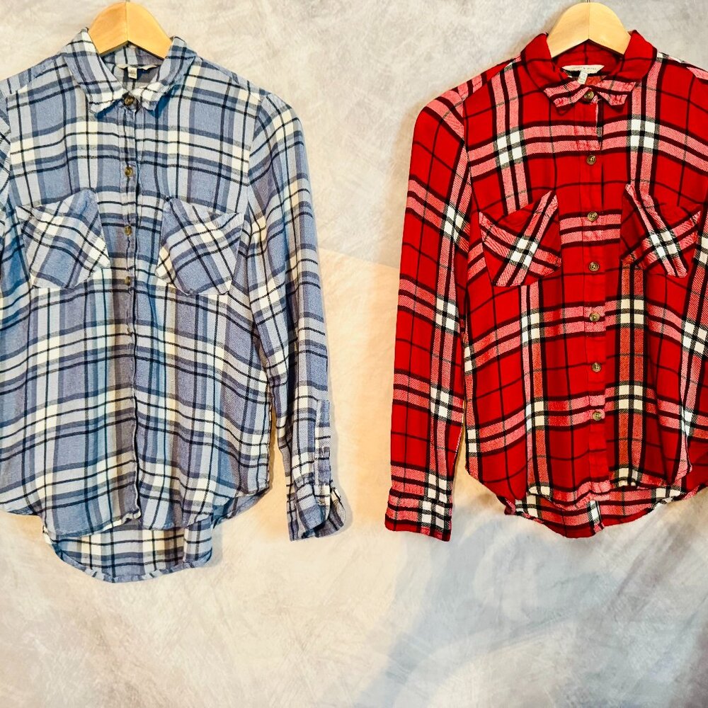 Lot of 2 Lucky Brand Fitted Flannel Plaid Long Sleeve Button Ups - Size XS